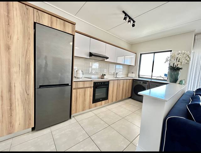 2 BEDROOM APARTMENT TO LET IN BALLITO CENTRAL